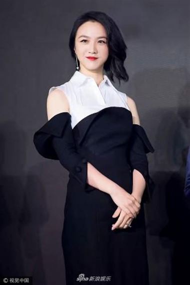 辣媽湯唯出席活動氣質出眾 艷驚四座盡顯女性柔美